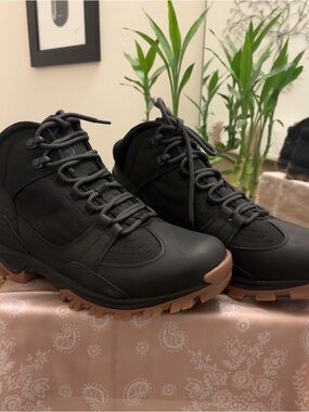 Timberland Black Hiking Boots with Brown Outsole